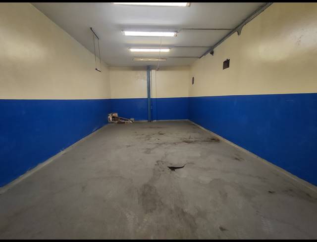 950M² WAREHOUSE TO LET IN ROSSBURGH